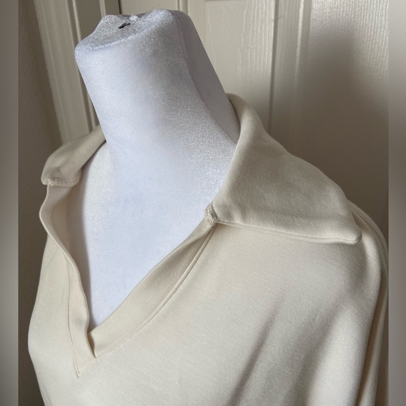 Danskin Women’s collared sweater - Picture 3 of 4